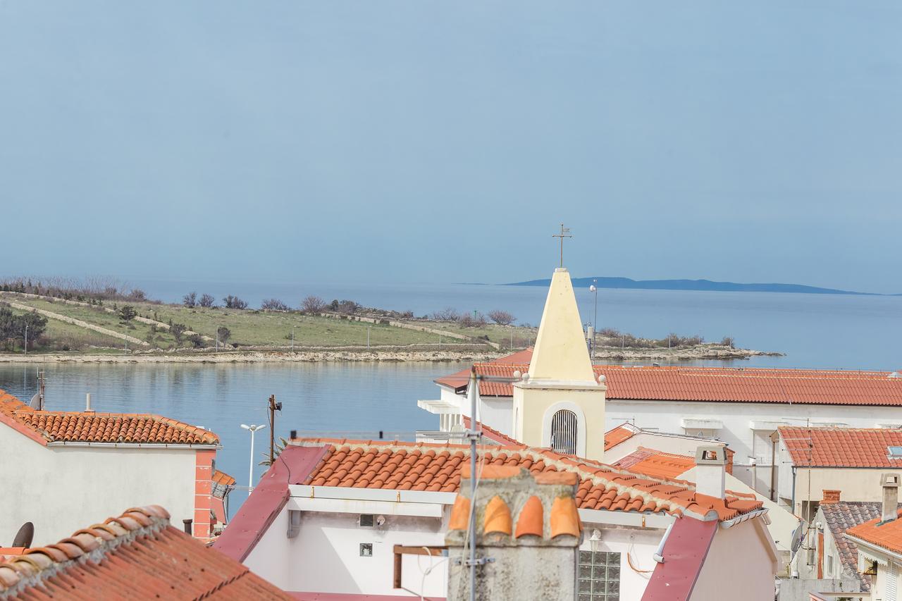 Apartments In City Center Ventus Novalja Exterior foto